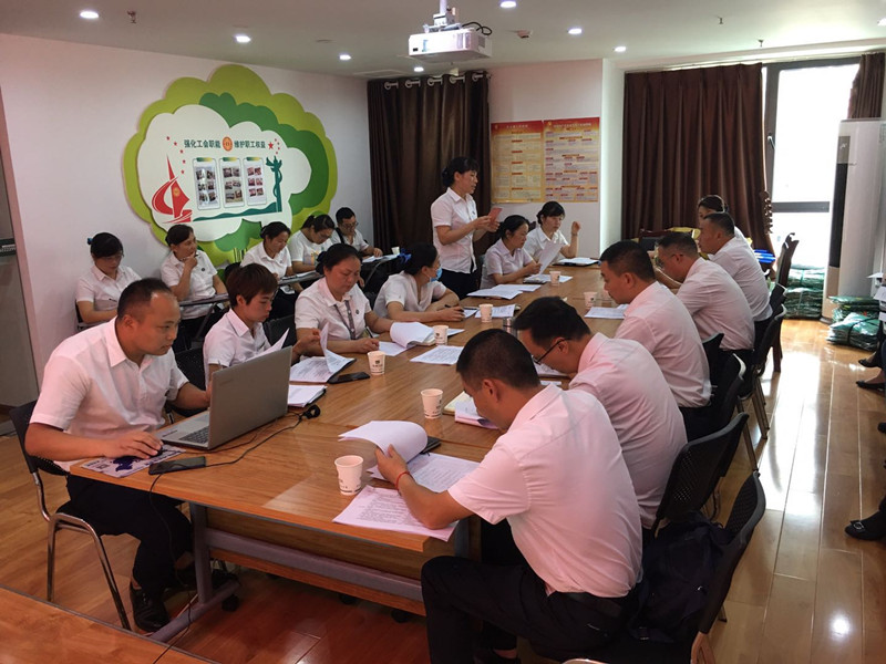 抗洪搶險(xiǎn)，我們爭(zhēng)分奪秒！